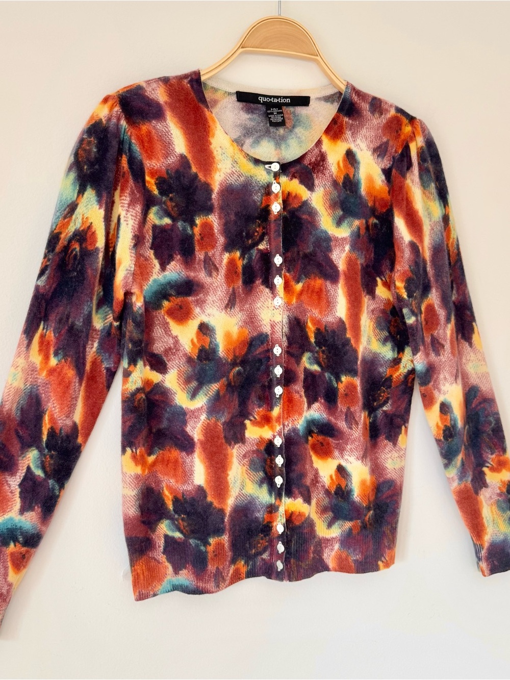 Quotation Rainbow Watercolor Fall Colors 2-Ply Cashmere Cardigan, Size M - Picture 4 of 13